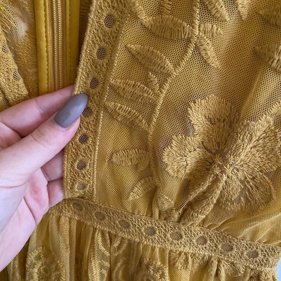 Wild Honey - Lace Romper - Picture 2 of 2